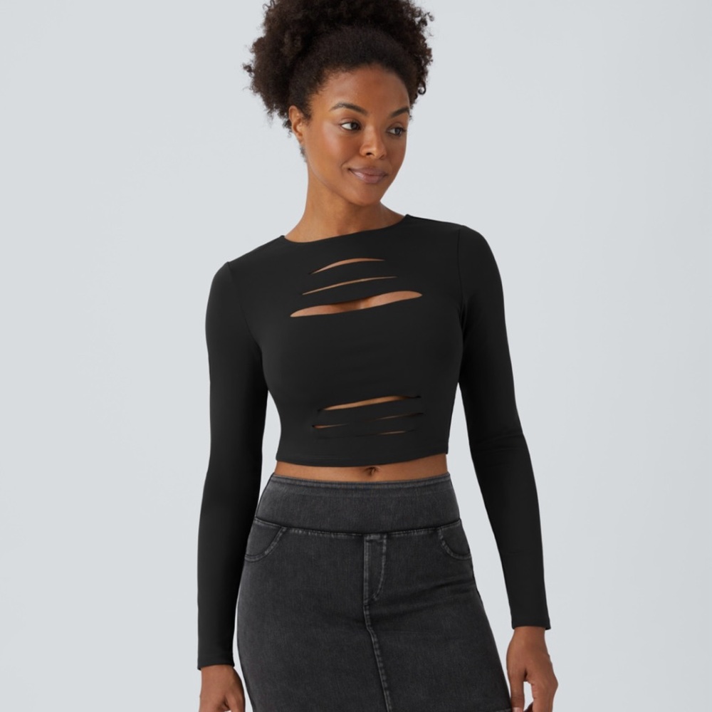 HALARA Black Cutout Long Sleeve Crop Top